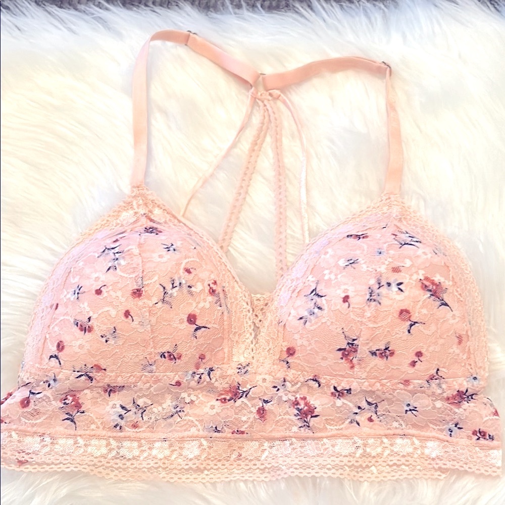 ROSE + VINE Floral Lace Bralette in soft Pink